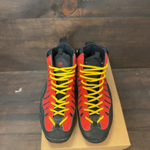 Nike Air Bakin OG (2014) (GS) Size 6.5Y (Pre-Owned) - Image 3