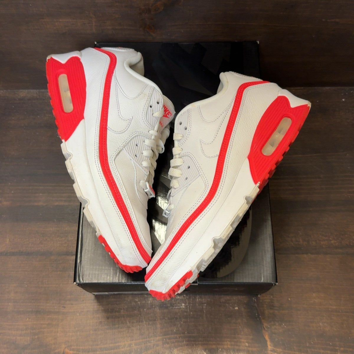 Nike Air Max 90 Undefeated White Solar Red Size 9.5 (Pre-Owned)
