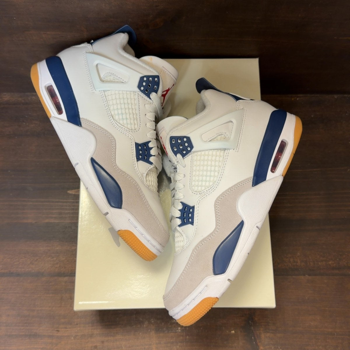 Jordan 4 Retro SB Navy Size 6.5 (Pre-Owned)