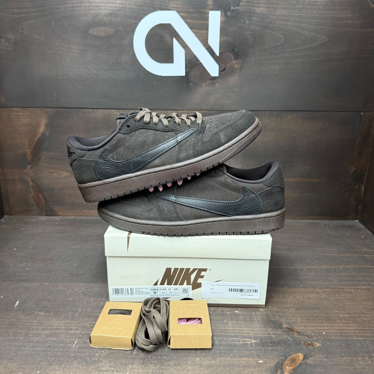 Jordan 1 Retro Low OG SP Travis Scott Velvet Brown - Image 1