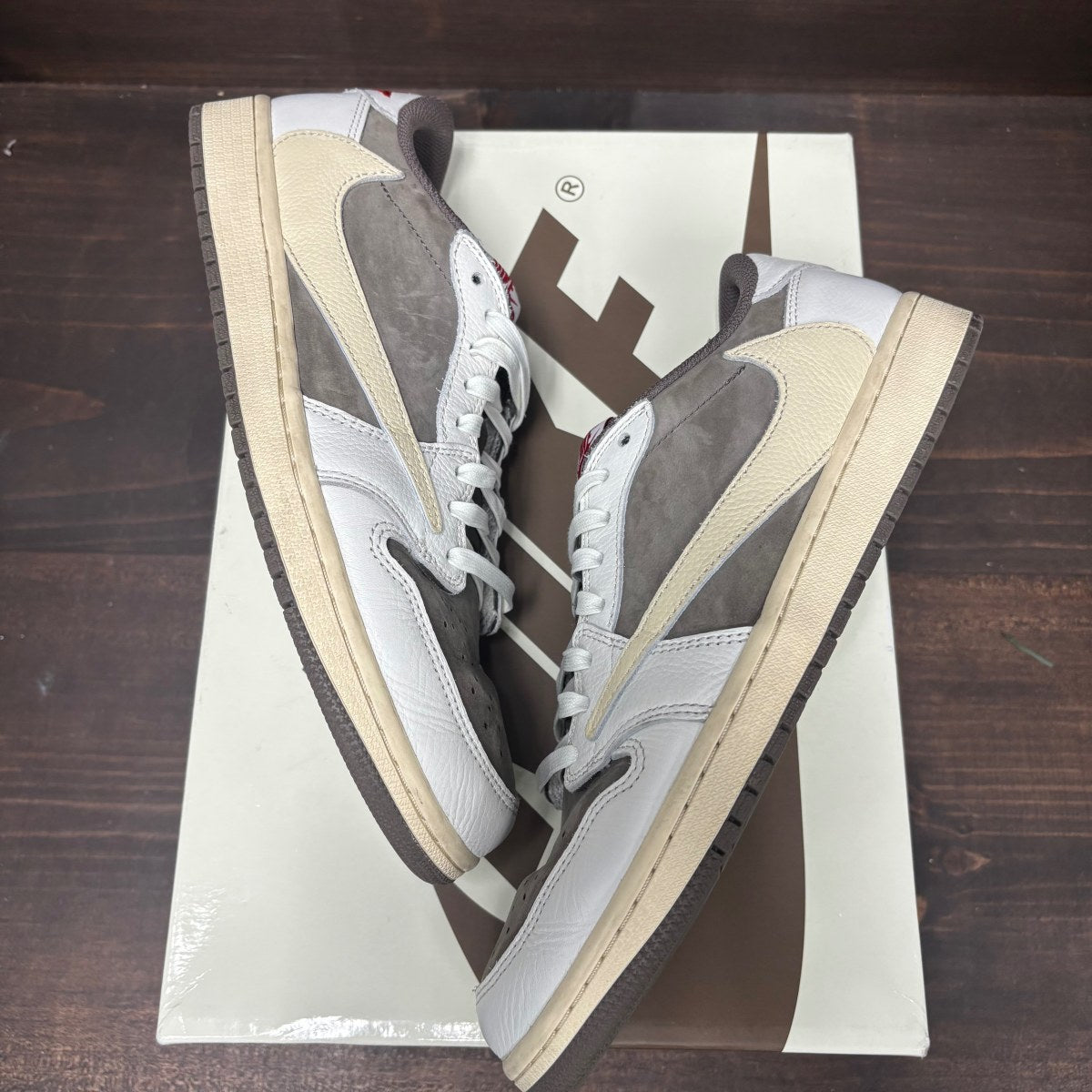Jordan 1 Retro Low OG SP Travis Scott Reverse Mocha - Image 2