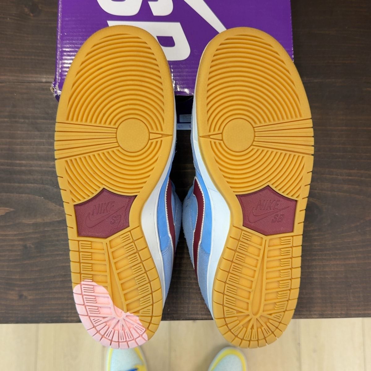 Nike SB Dunk Low Philadelphia Phillies Size 9.5 (Pre-Owned) - Image 8