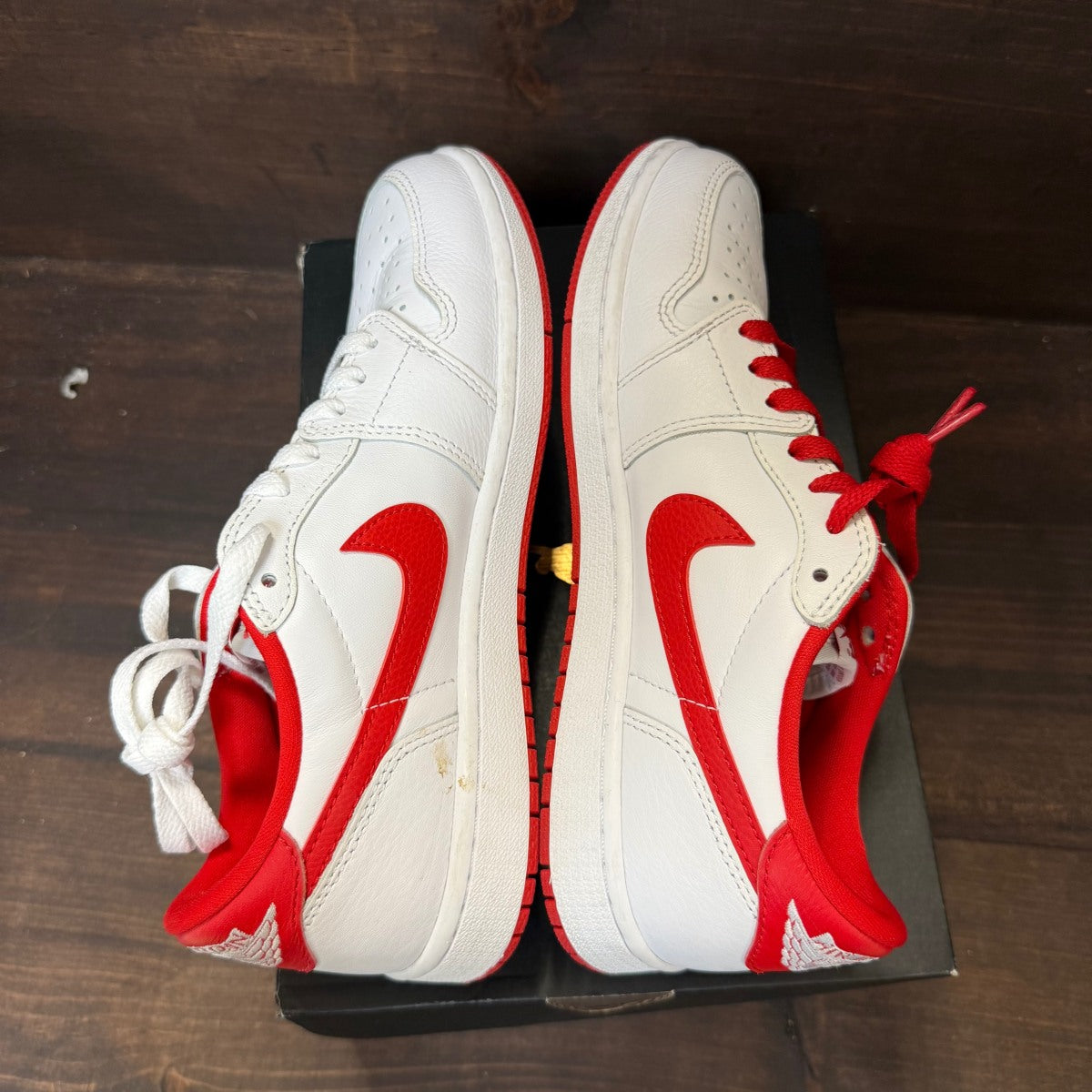 Jordan 1 Retro Low OG University Red Size 8 (Pre-Owned) - Image 4