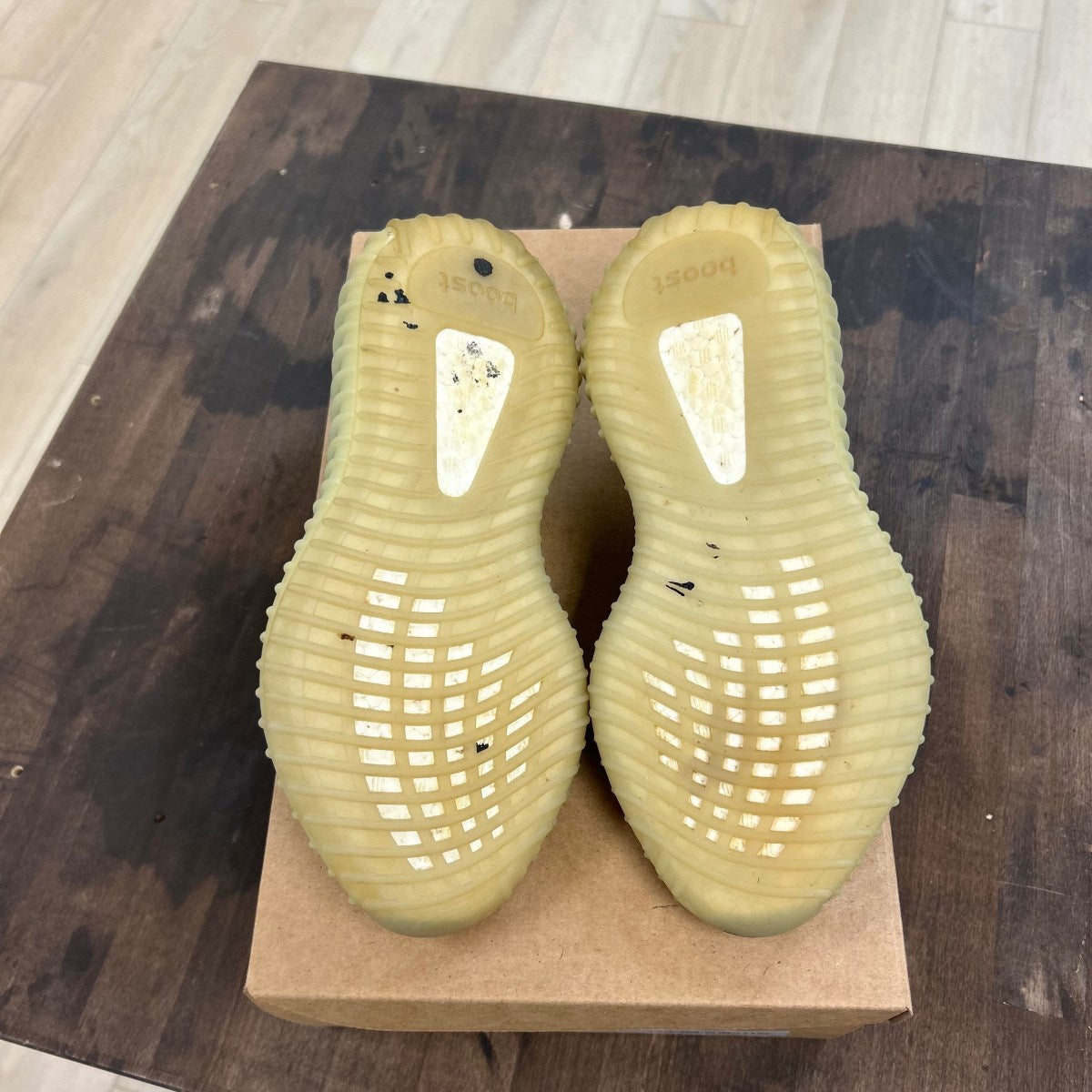 adidas Yeezy Boost 350 V2 Blue Tint Size 4 (Pre-Owned) - Image 5