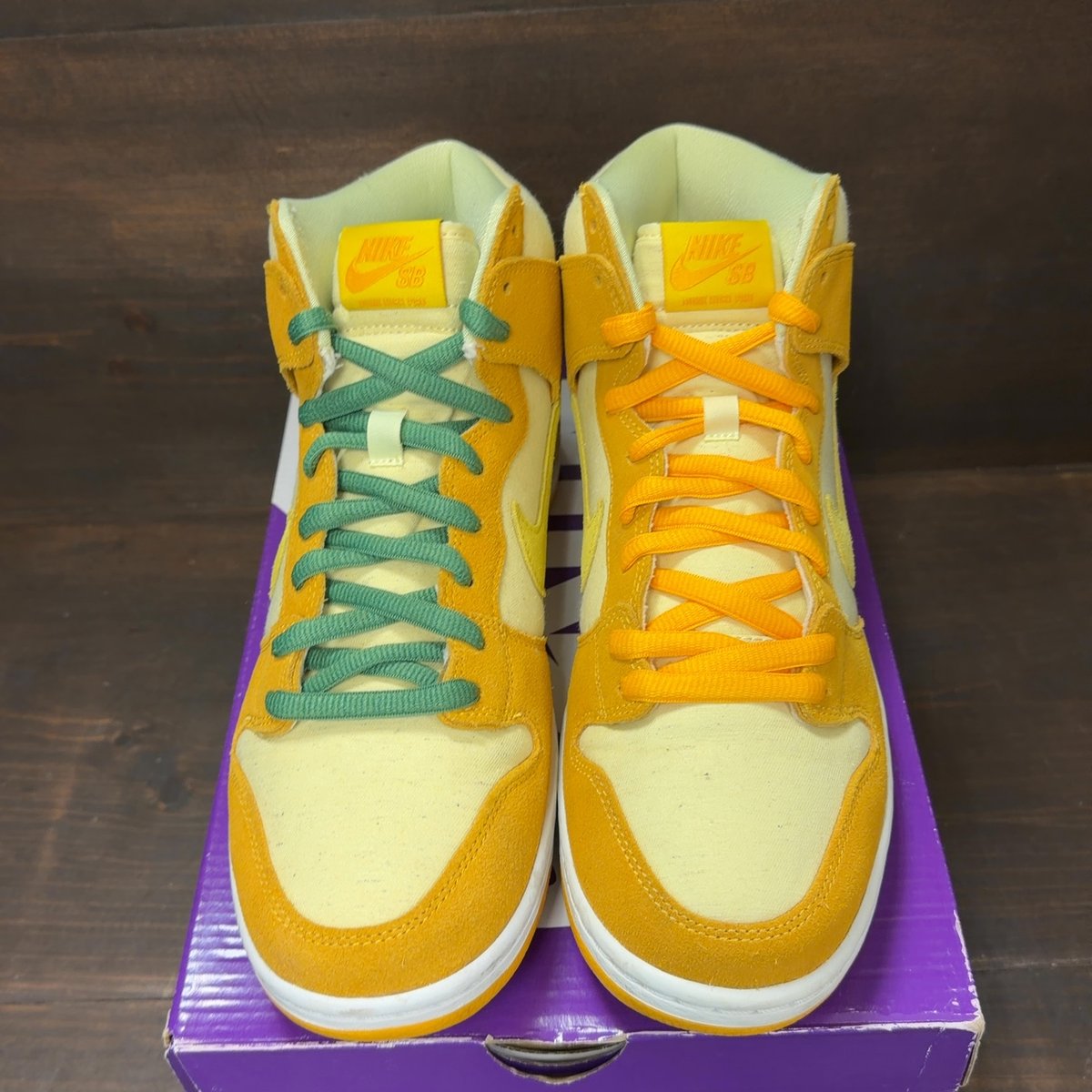 Nike SB Dunk High Pineapple Size 10 (Pre-Owned) - tag