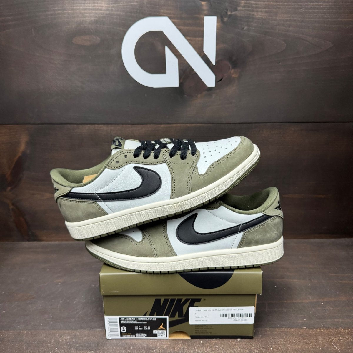 Jordan 1 Retro Low OG Medium Olive Size 8 (Pre-Owned) - front