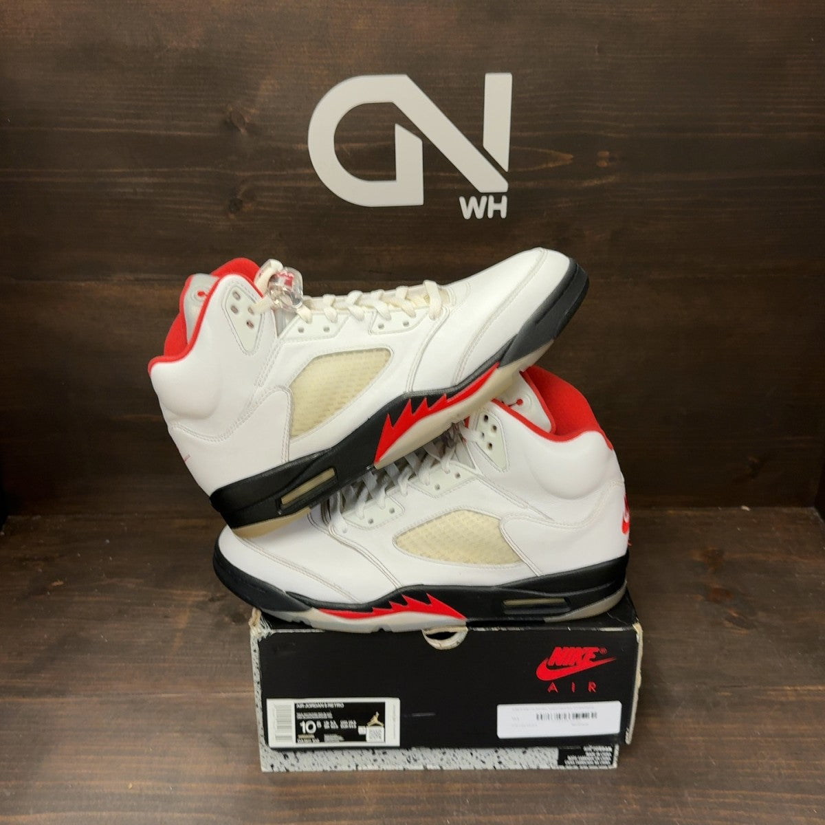 Jordan 5 Retro Fire Red Silver Tongue (2020) - Image 1