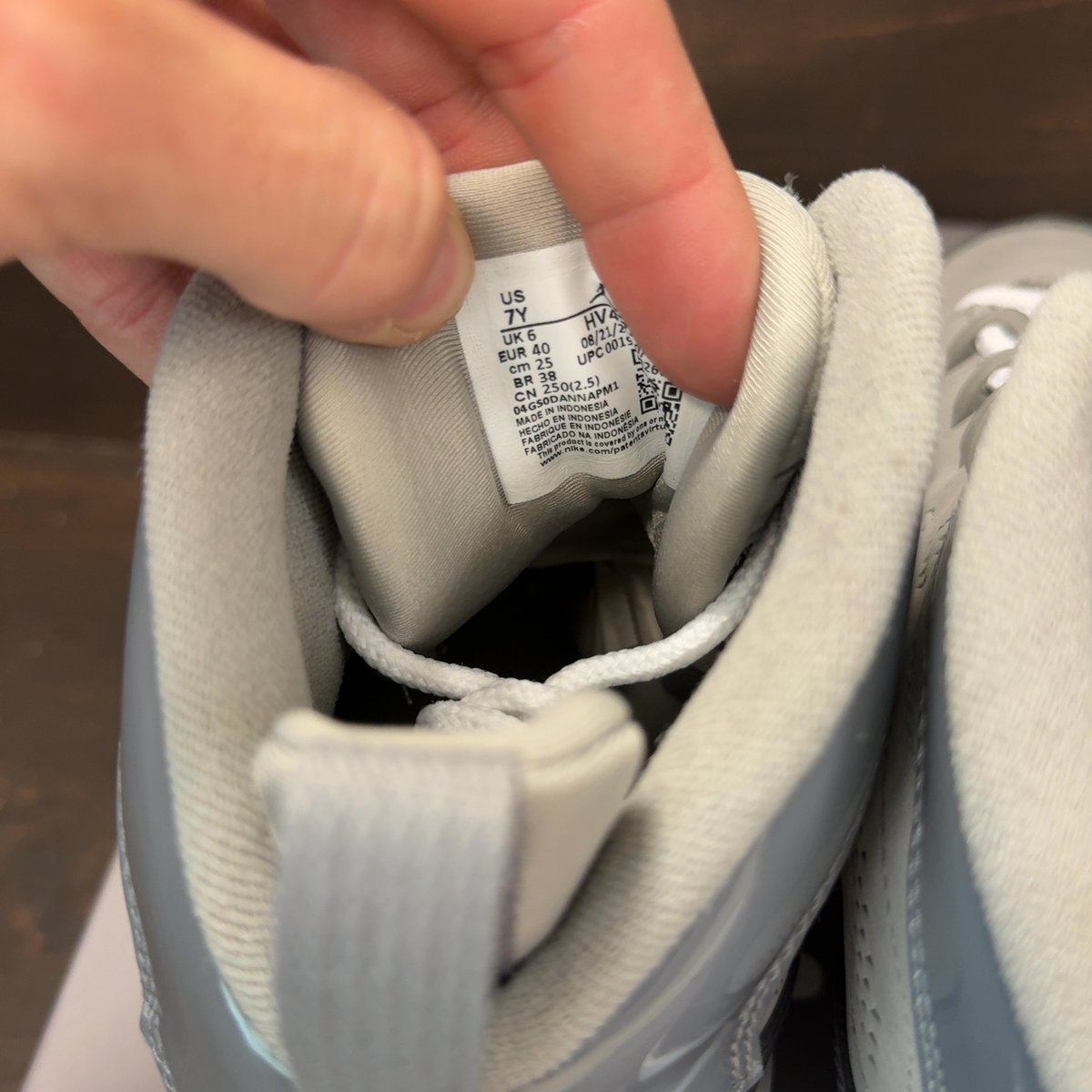 Jordan 9 Retro Cool Grey (2025) (GS) Size 7Y - aux
