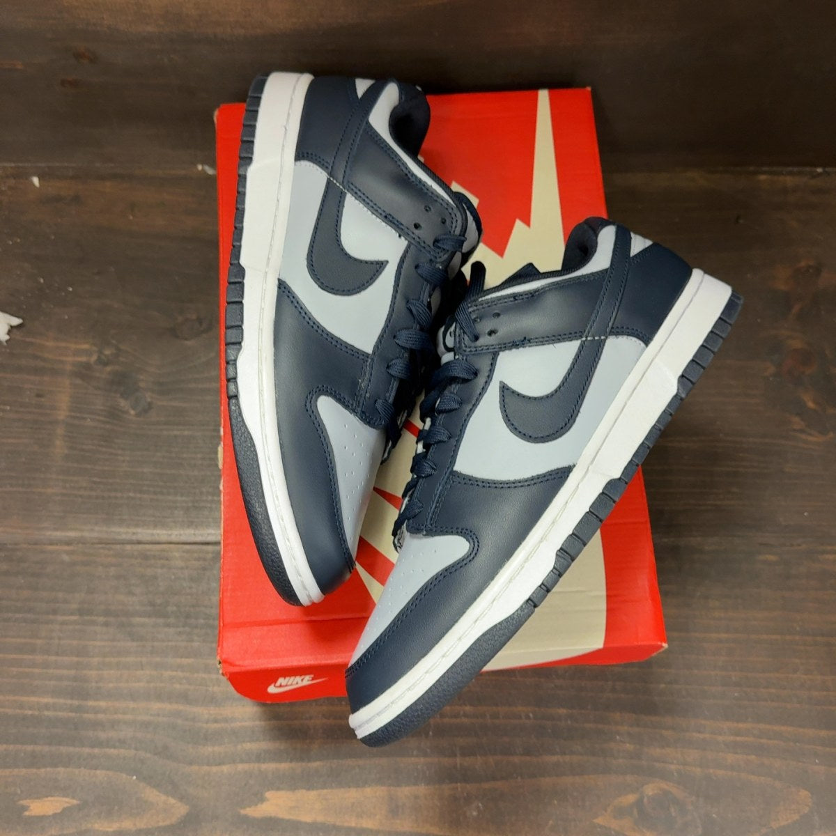 Nike Dunk Low Georgetown - Image 2