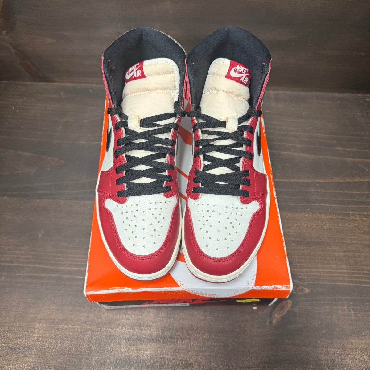 Jordan 1 Retro High OG Chicago Lost and Found - Image 3