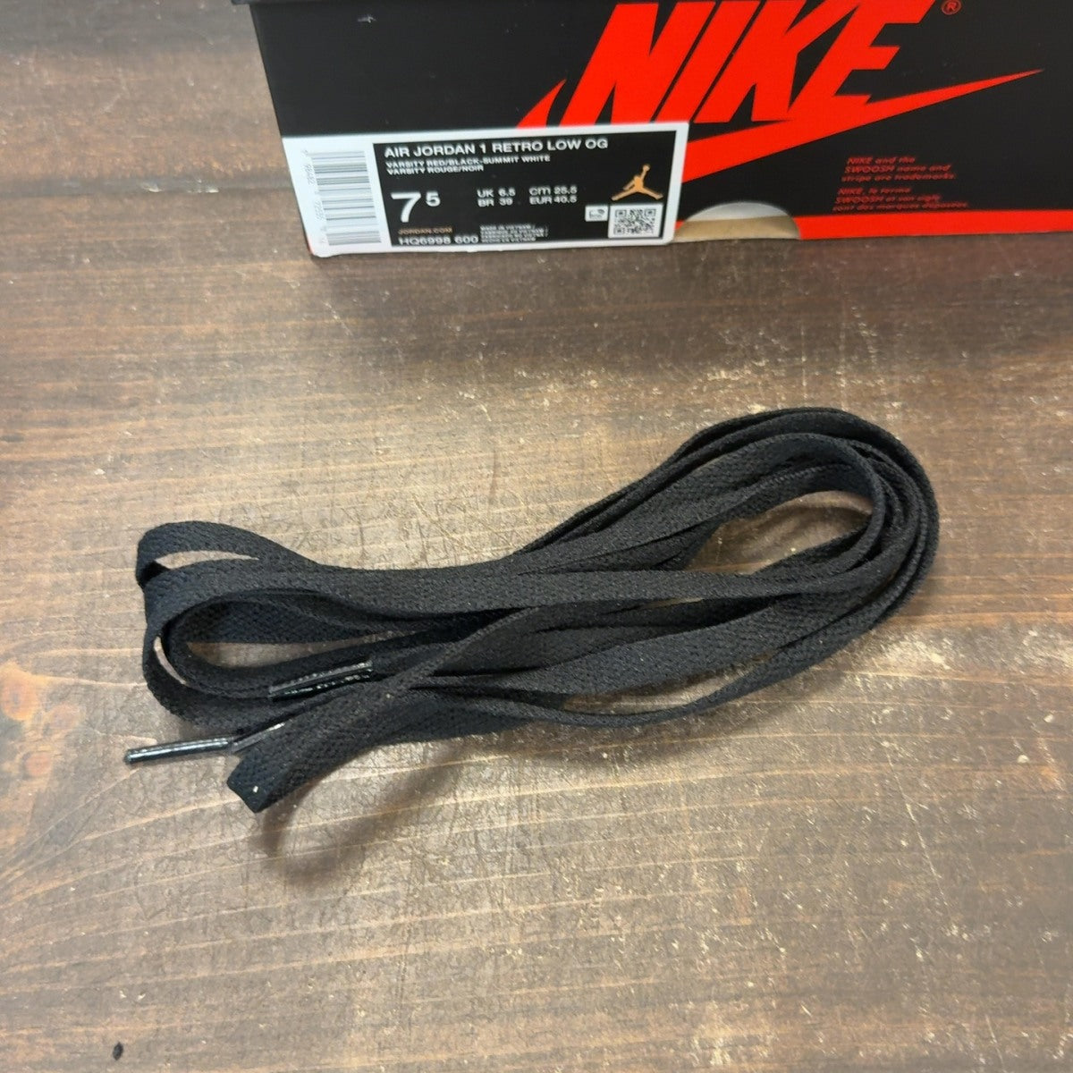 Jordan 1 Retro Low OG Chicago (2025) Size 7.5 (Pre-Owned)