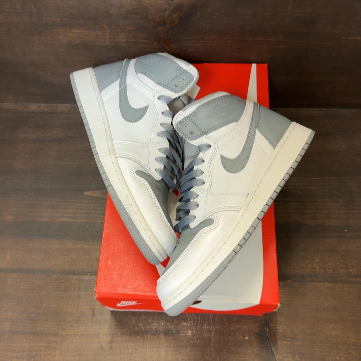Jordan 1 Retro High OG Stealth (GS) Size 7Y (Pre-Owned) - Image 2