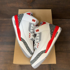 Jordan 3 Retro Fire Red (2022) (GS) Size 4Y (Pre-Owned) - Image 2