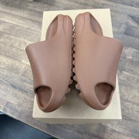 Flax Yeezy Slide (USED, No Box)