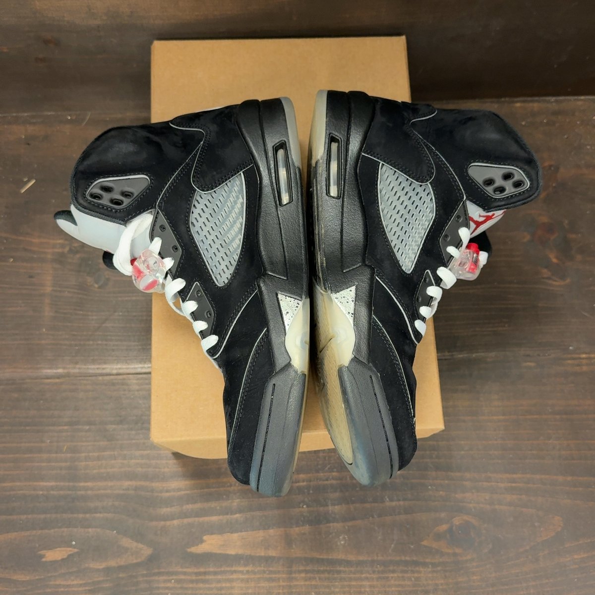 Jordan 5 Retro OG Black Metallic Reimagined Size 10.5 (Pre-Owned) - aux