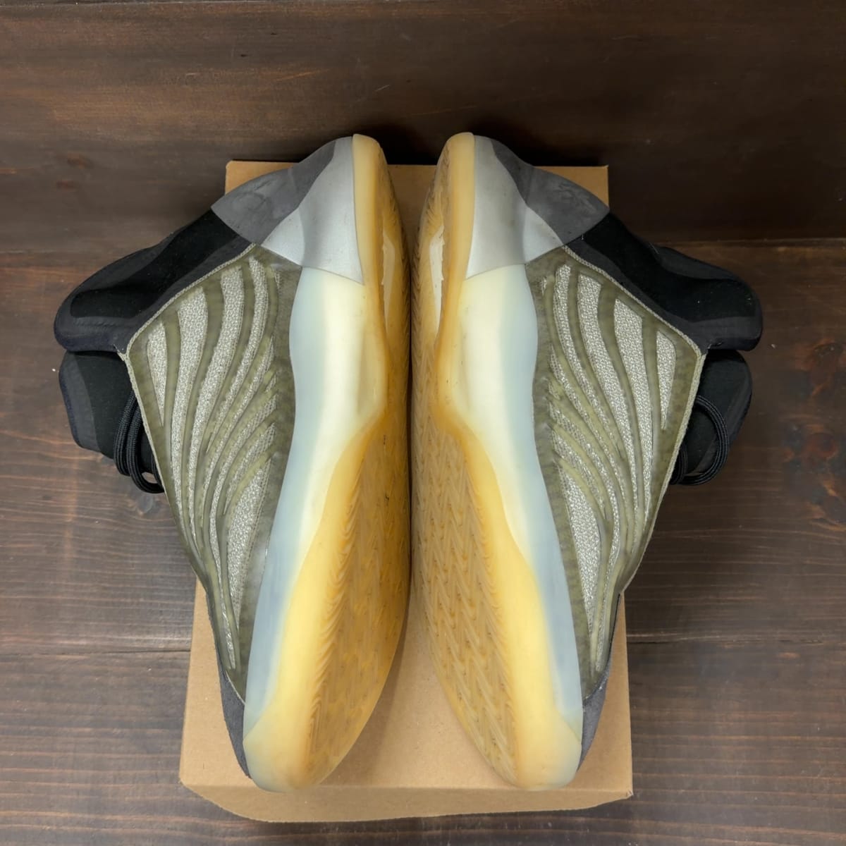 adidas Yeezy QNTM Barium Size 12 (Pre-Owned) - aux