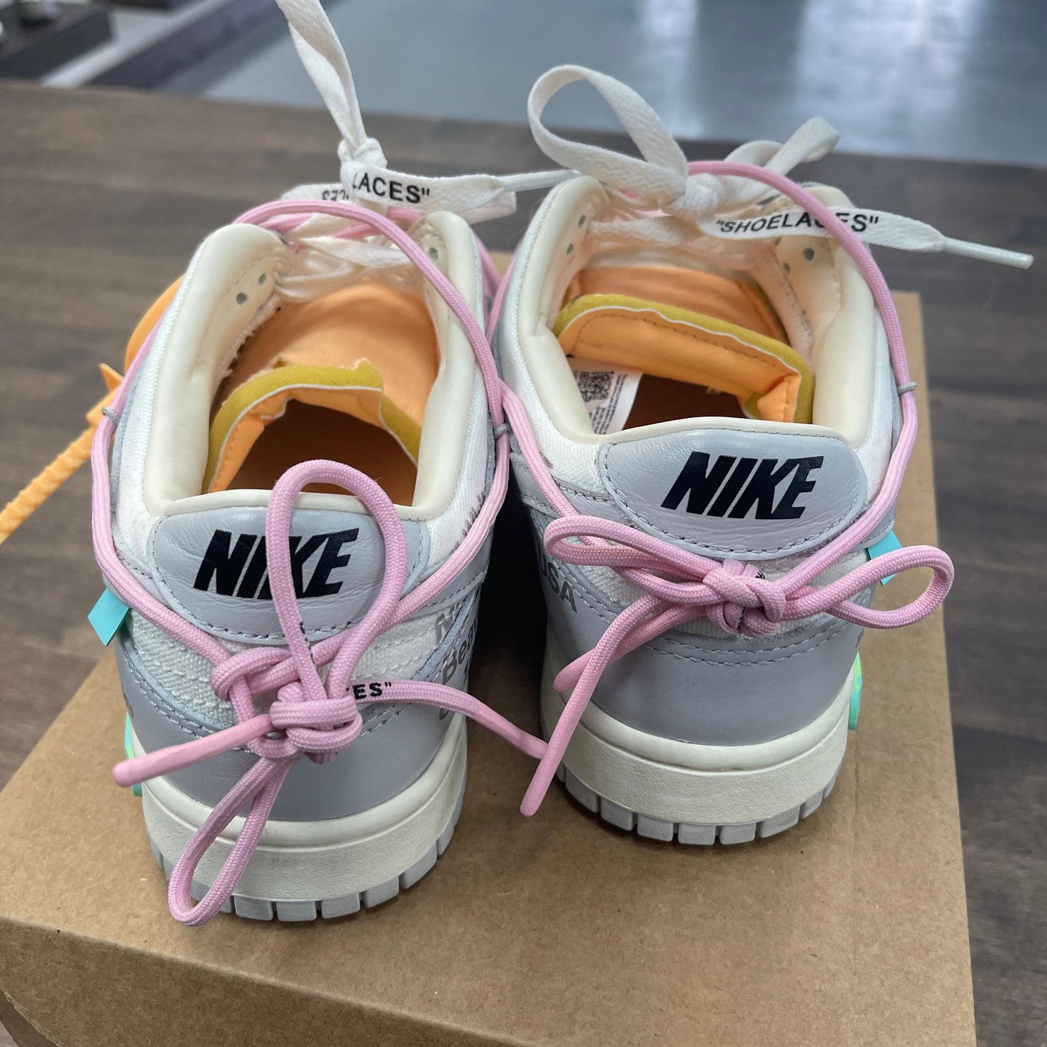 Lot 9 Off-White Nike Dunk Low (USED, No Box)