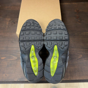 Nike Air Max 95 OG Neon (2020) (GS) Size 7Y (Pre-Owned) - Image 7