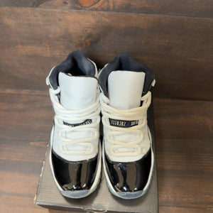 Jordan 11 Retro Concord (2018) (GS) Size 4.5Y (Pre-Owned) - Image 3