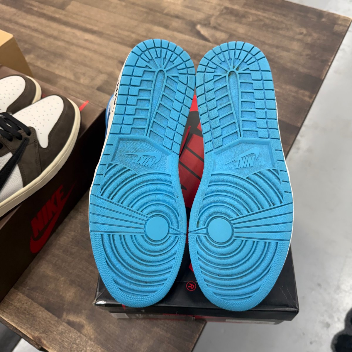 Jordan 1 Retro High Off-White University Blue - Image 5