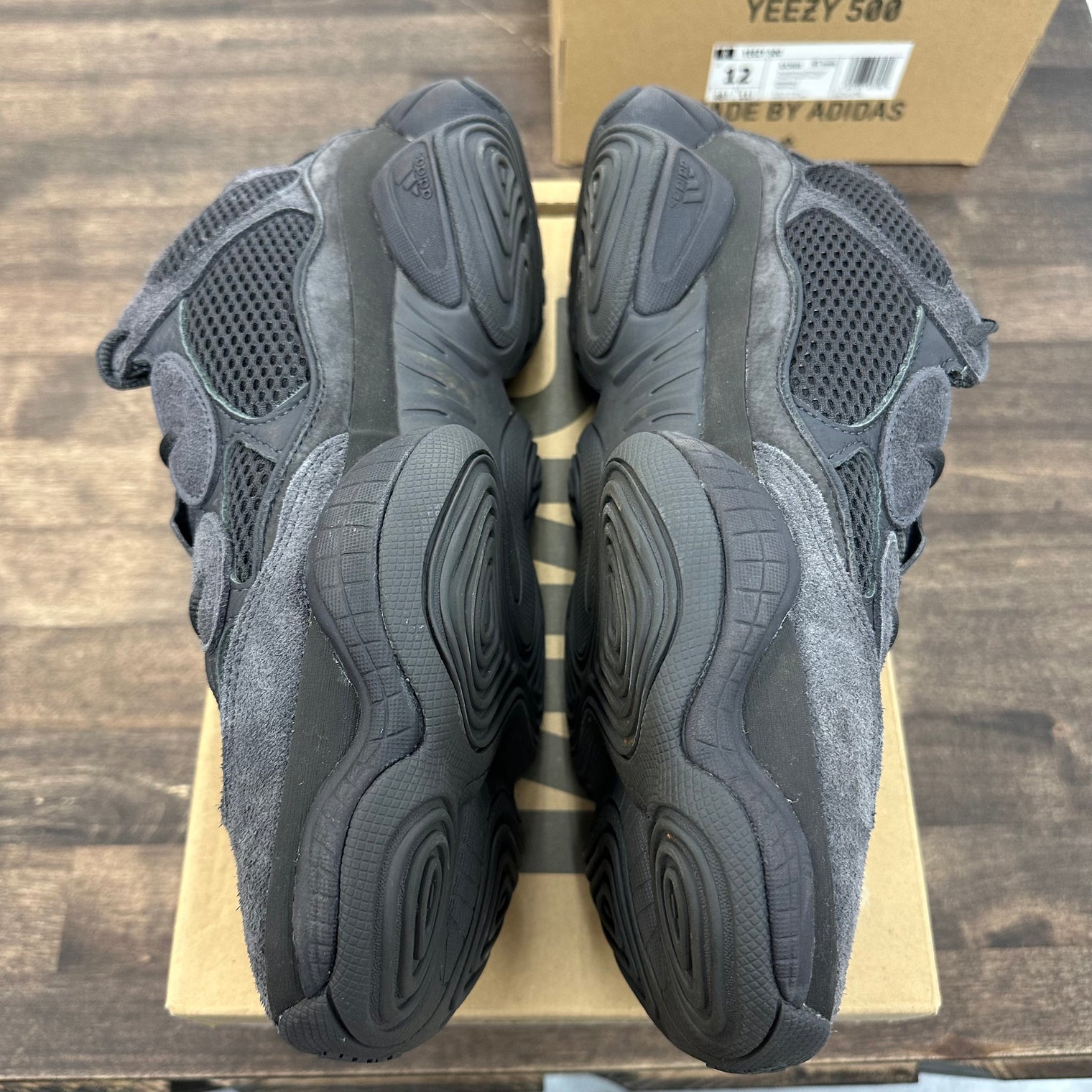 Utility Black Yeezy 500 (USED,Replacement Box)