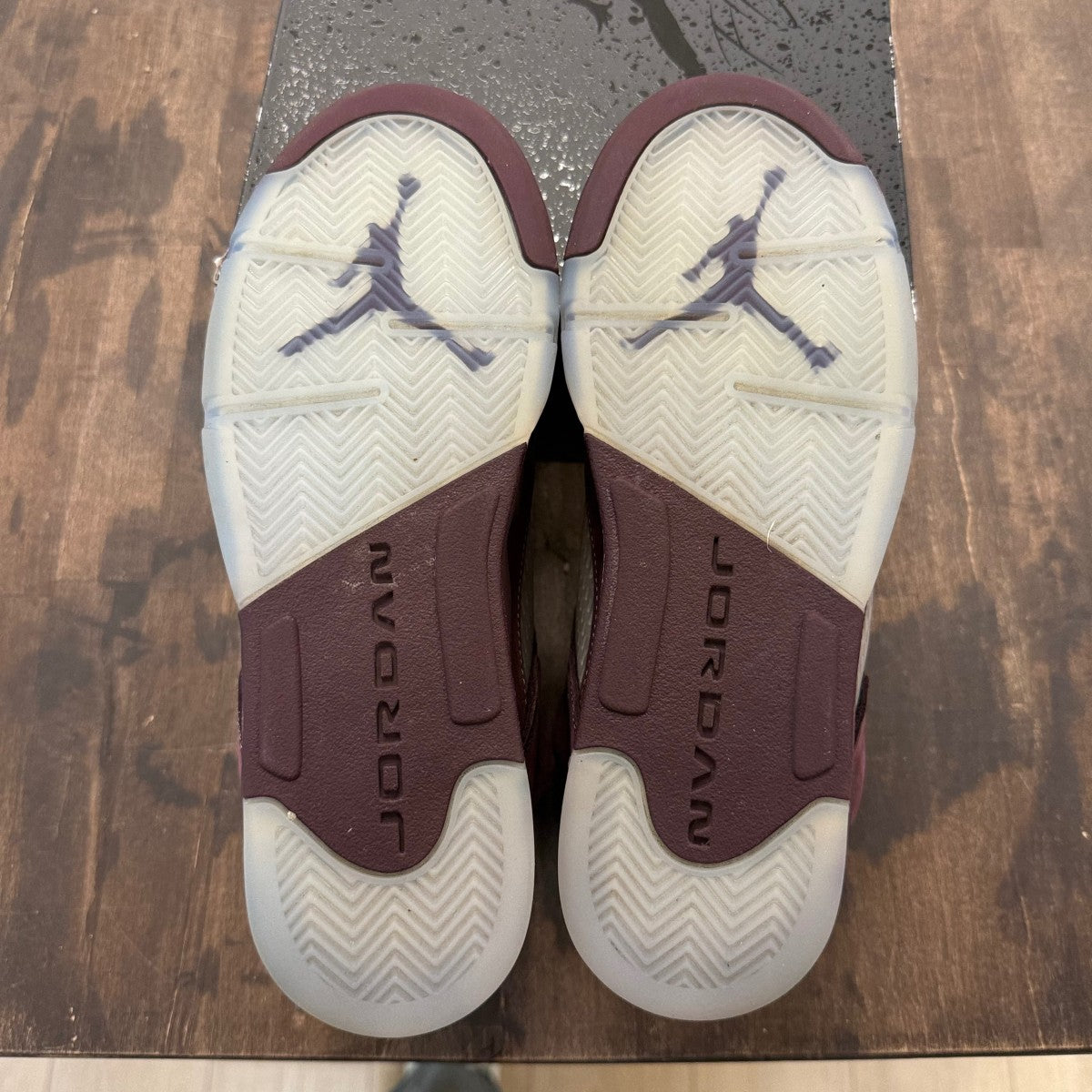 Jordan 5 Retro Burgundy (2023) (GS) Size 6Y (Pre-Owned) - Image 5