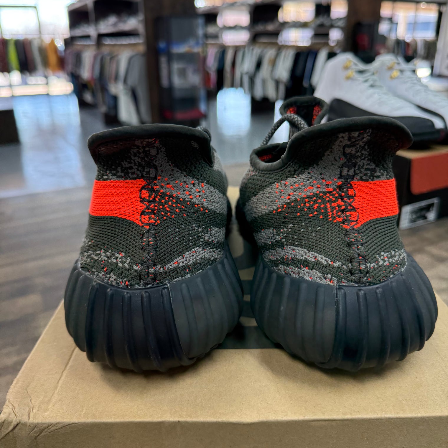 Carbon Beluga Adidas Yeezy Boost 350 V2 (Lightly Worn)