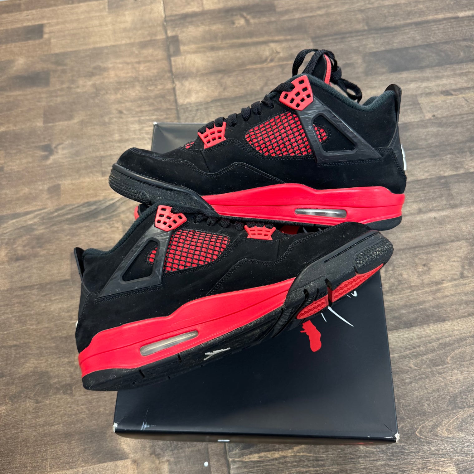 Red Thunder Jordan 4 Retro (USED)