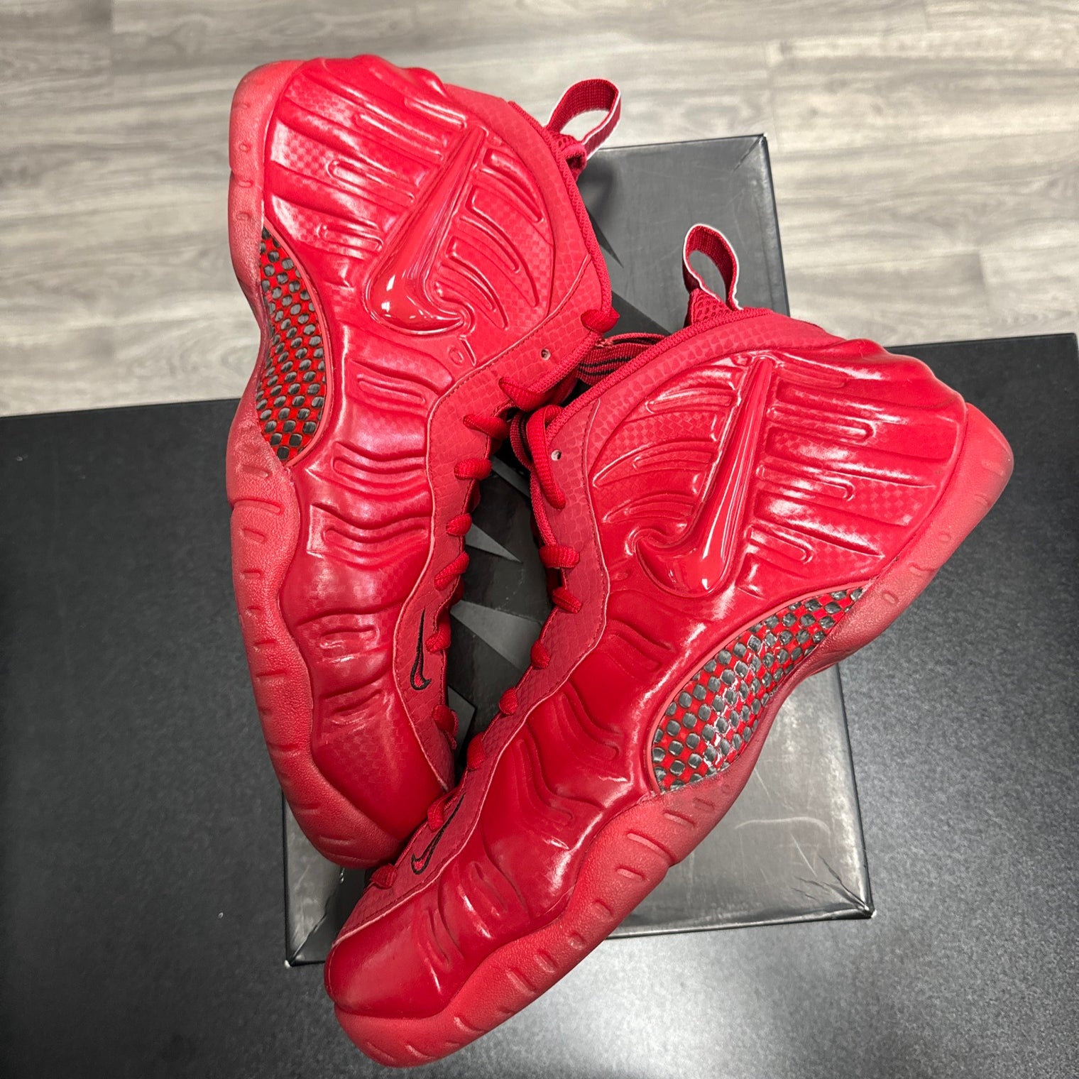 Red October Nike Air Foamposite (USED)