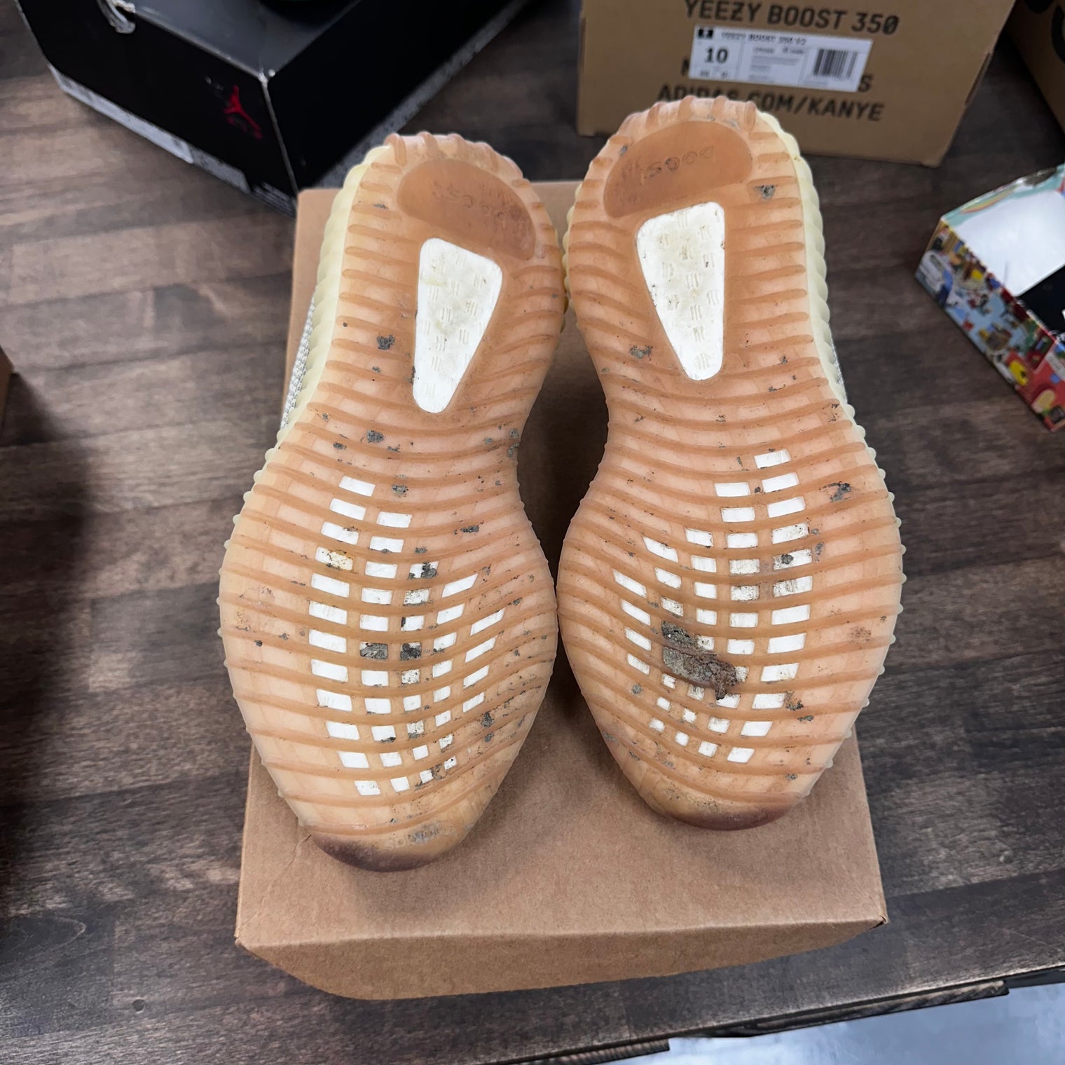 Citrin Yeezy 350 (USED,No Box)