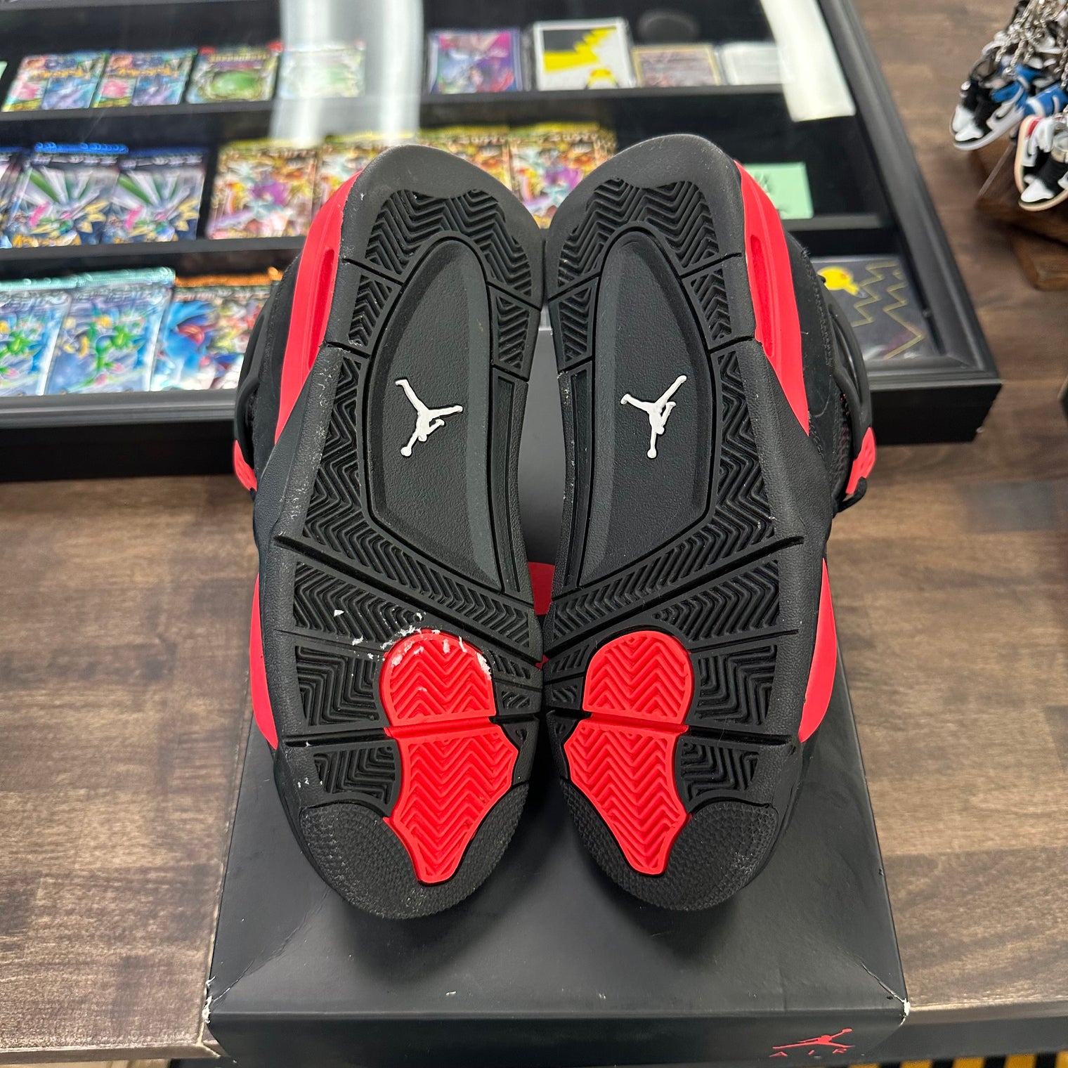 (GS) Red Thunder Jordan 4 Retro (USED)