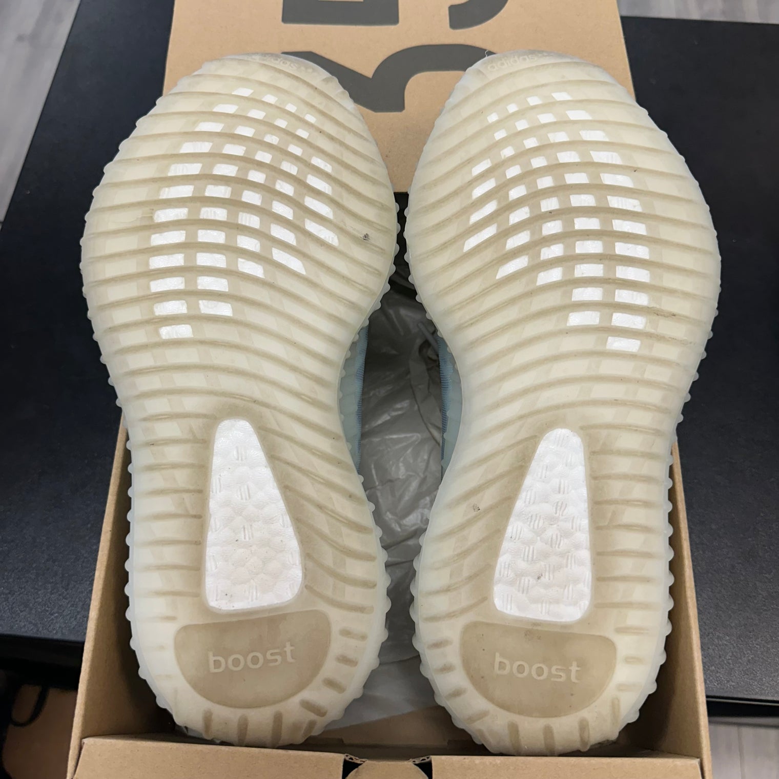 Mono Ice Yeezy 350 (USED)