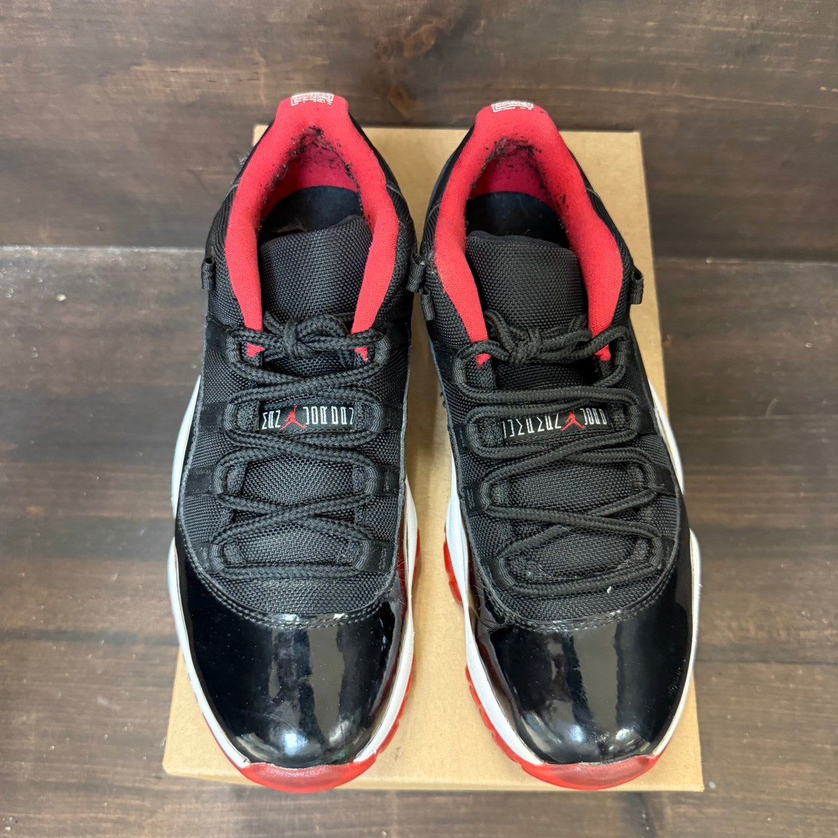 Jordan 11 Retro Low Bred (2015) Size 9 (Pre-Owned) - Image 2