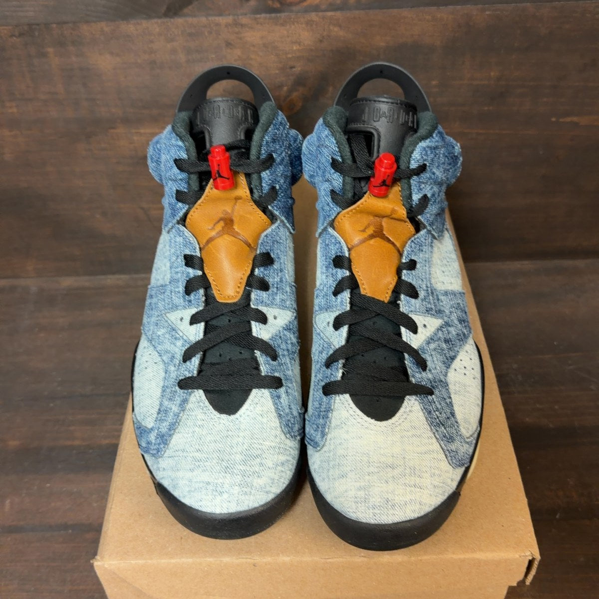 Jordan 6 Retro Washed Denim Size 9 (Pre-Owned) - Image 3