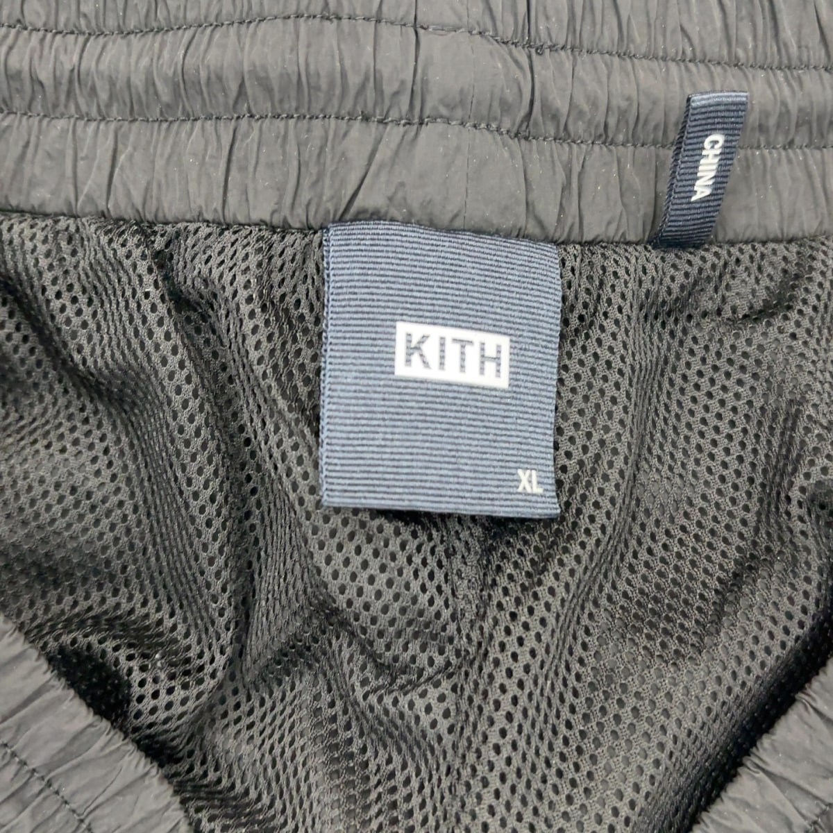 Kith Nylon Black Track Suite Size XL (Pre-Owned) - Image 10