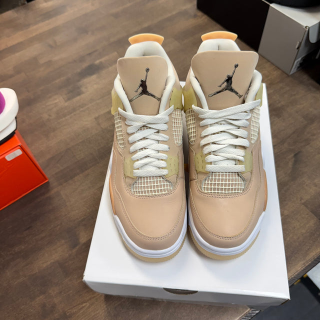 (W) Shimmer Jordan 4 Retro (USED)