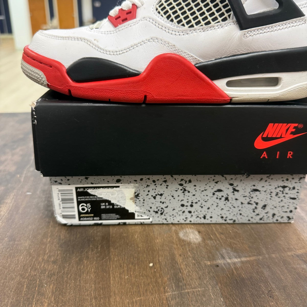 Jordan 4 Retro Fire Red (2020) (GS) - Image 6
