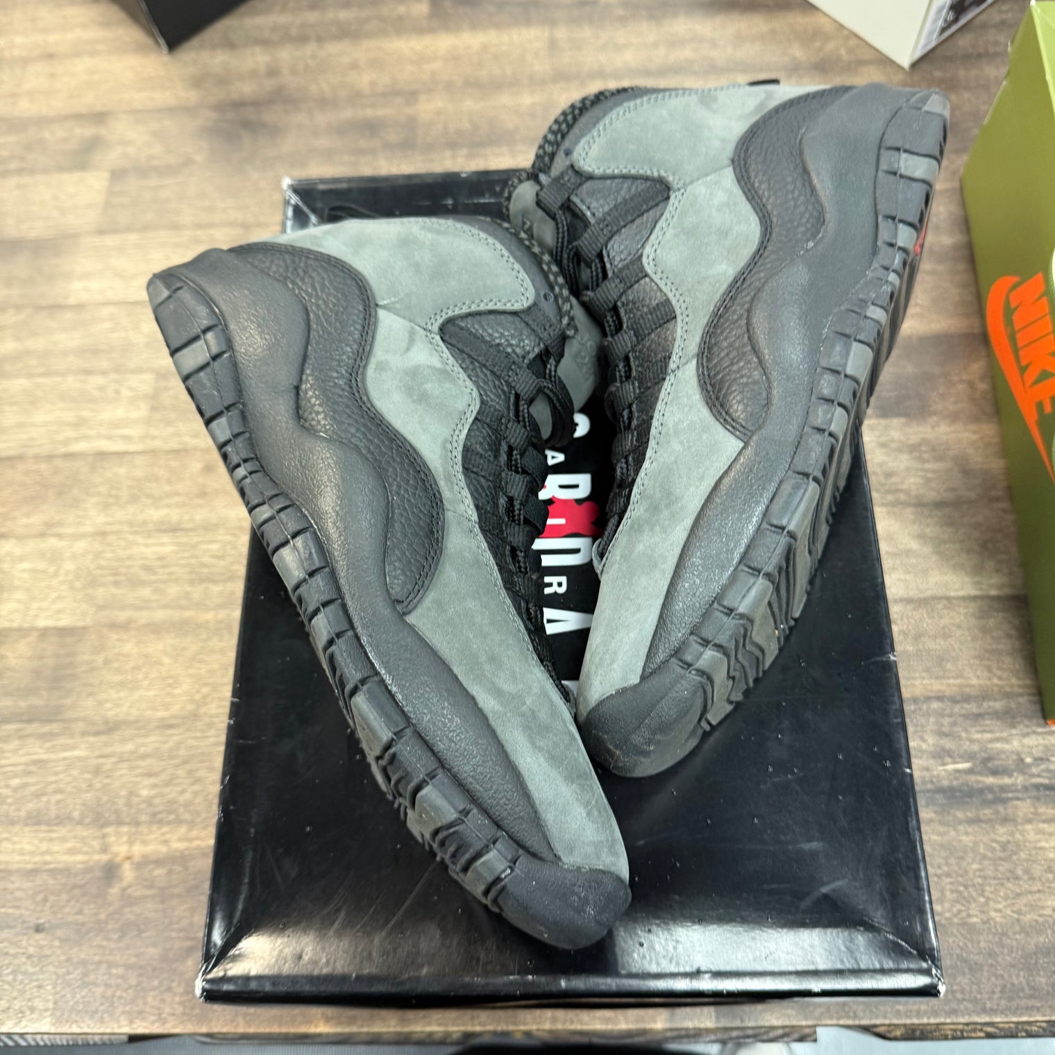 Shadow Jordan 10 (USED)