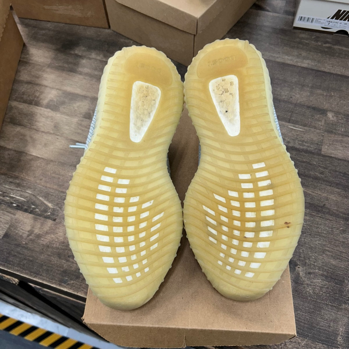 adidas Yeezy Boost 350 V2 Cloud White (Non-Reflective) Size 10 (Pre-Owned) - Image 5