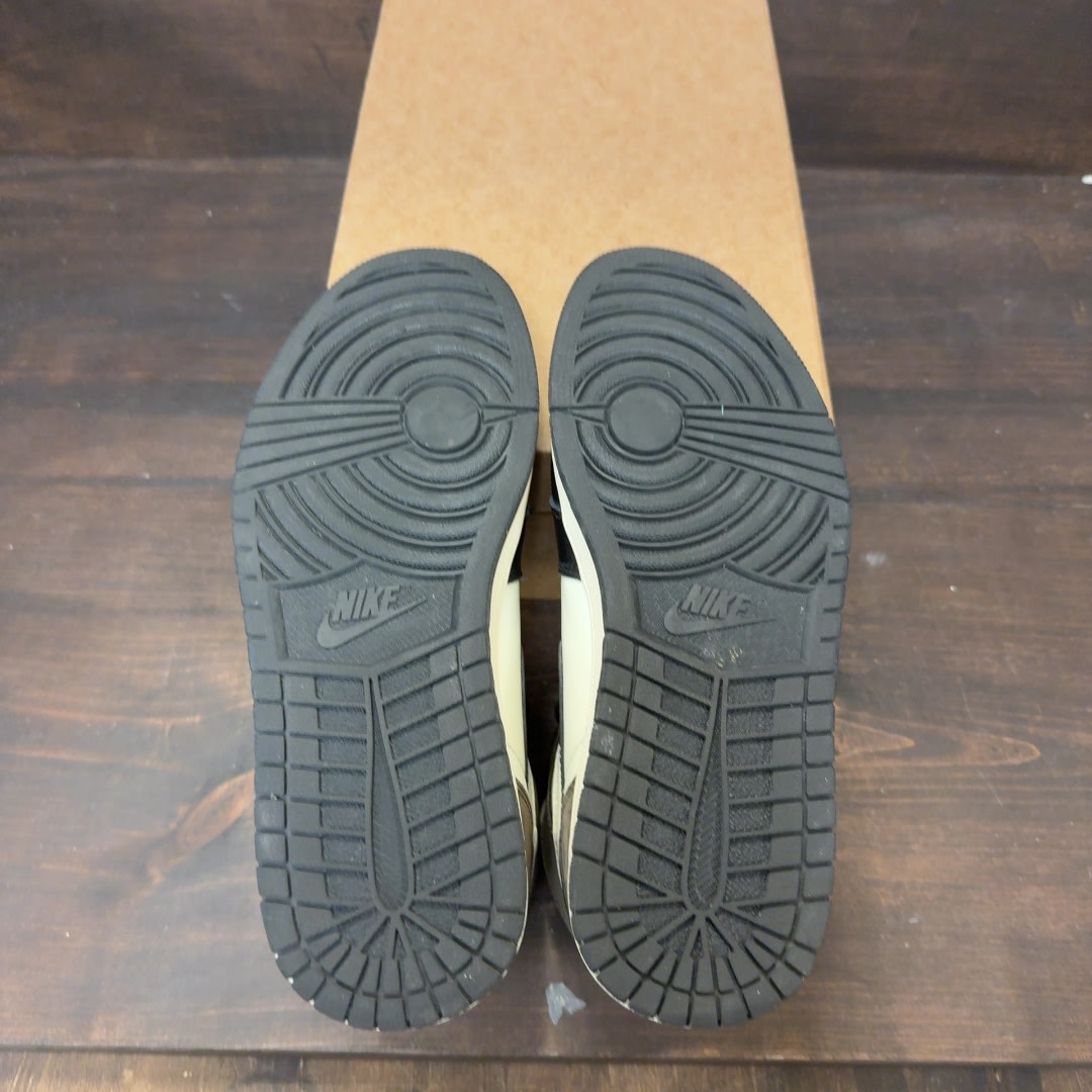 Jordan 1 Retro High Dark Mocha Size 9.5 (Pre-Owned) - Image 7