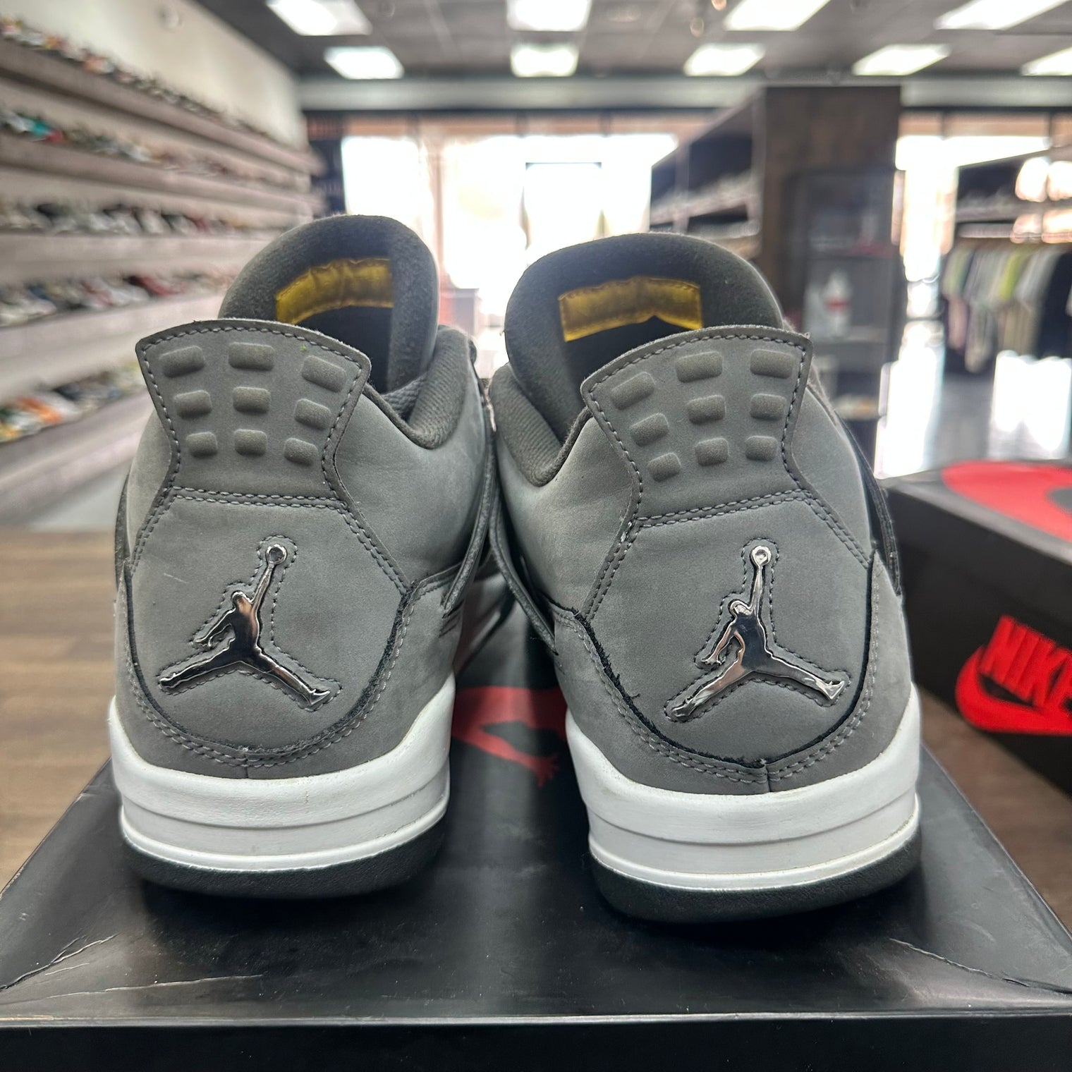 Cool Grey Jordan 4 (USED)