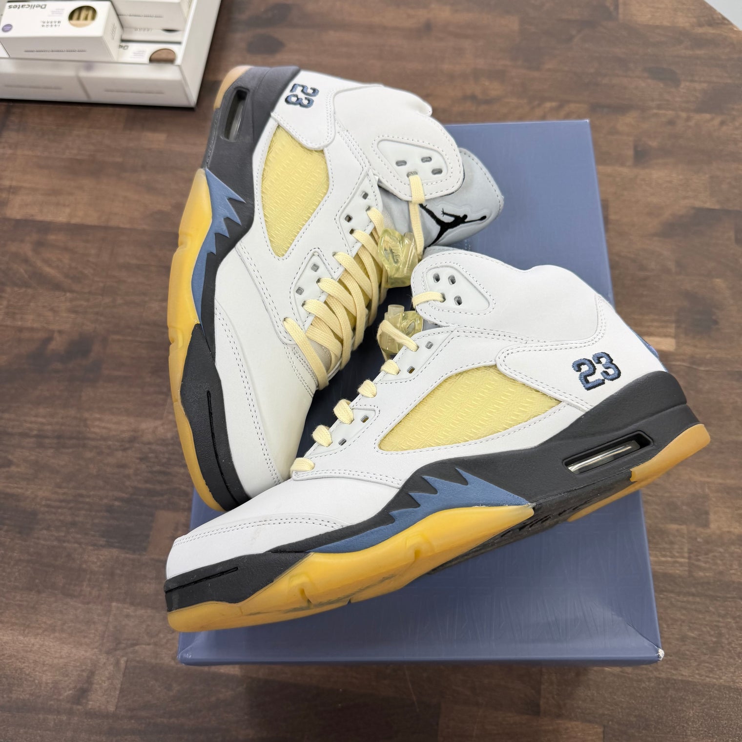 Dawn A Ma Maniere Jordan 5 Retro (W) (USED)