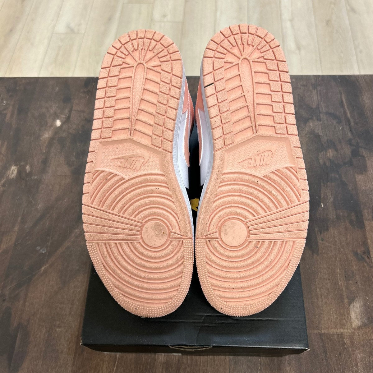 Jordan 1 Mid Arctic Orange Black Toe - Image 5