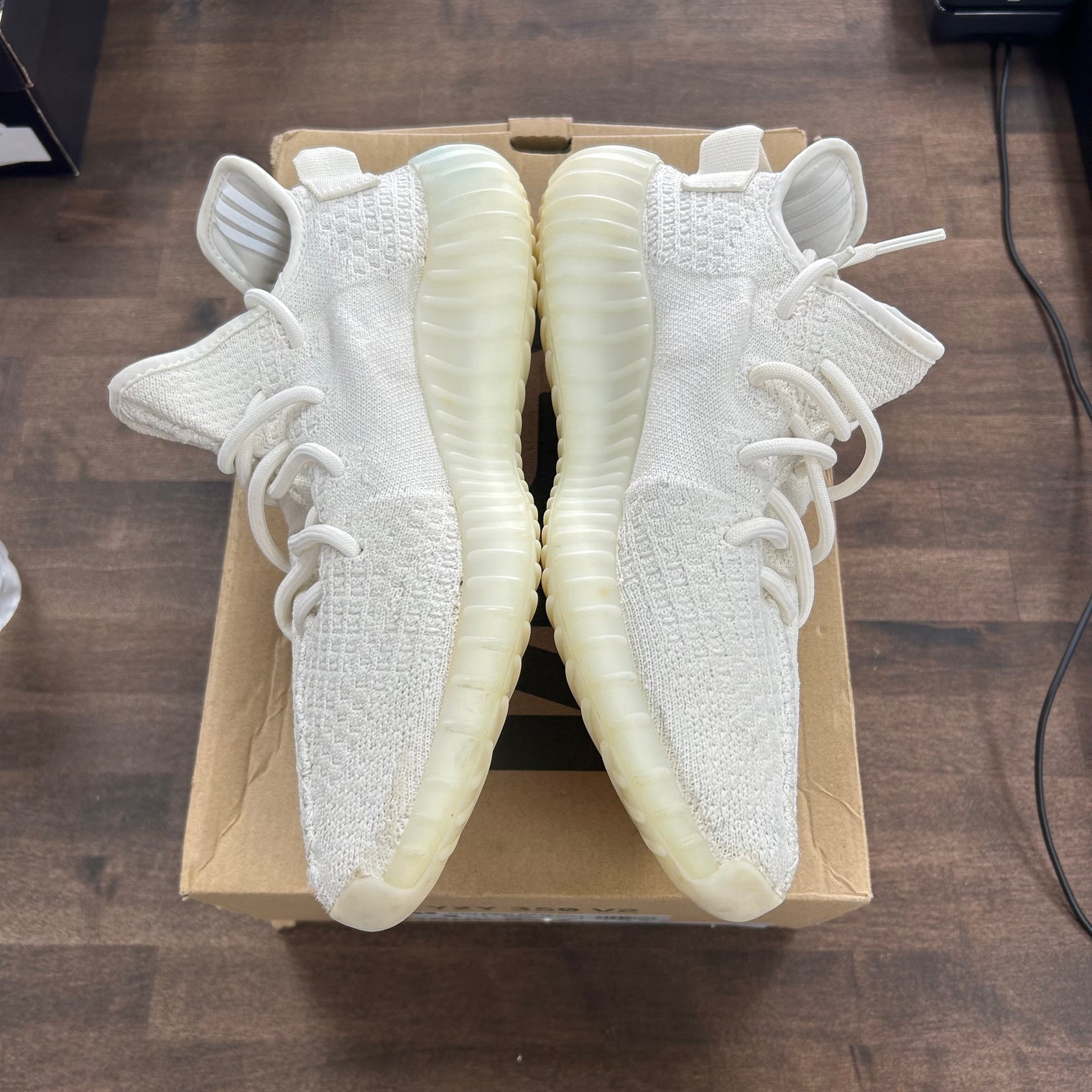 Bone Yeezy 350 (USED)