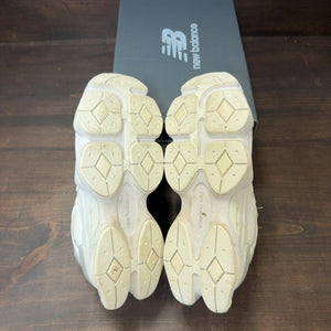 New Balance 9060 Reflection (GS) Size 6Y (Pre-Owned) - Image 7