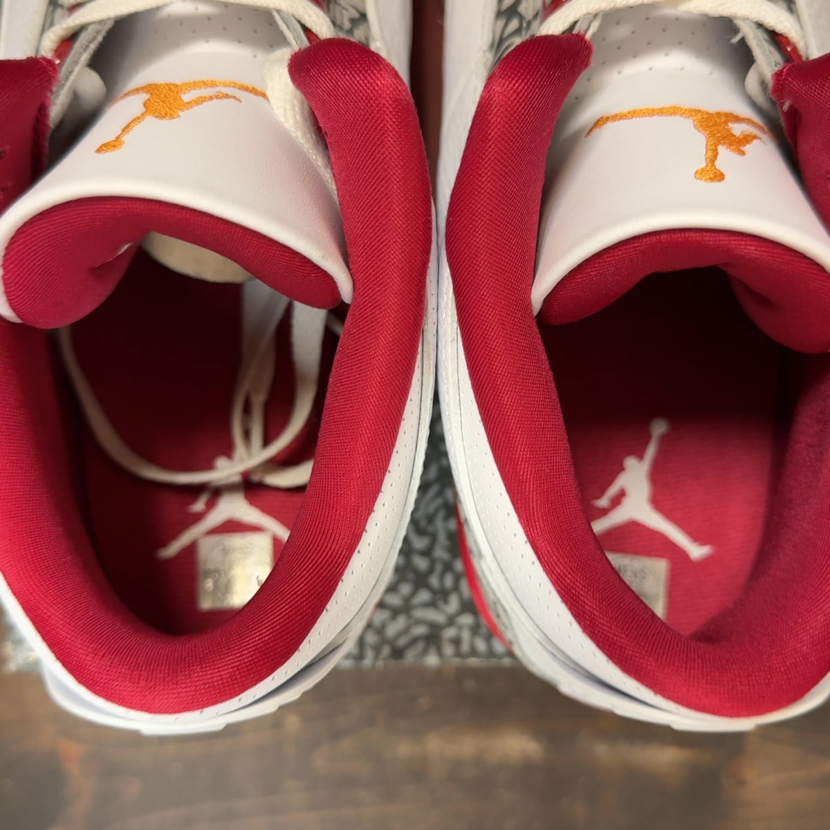 Jordan 3 Retro Cardinal Red Size 10.5 (Pre-Owned) - aux