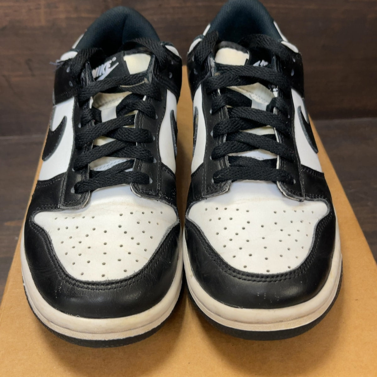 Nike Dunk Low Retro White Black Panda (GS) Size 6.5Y (Pre-Owned) - Image 3