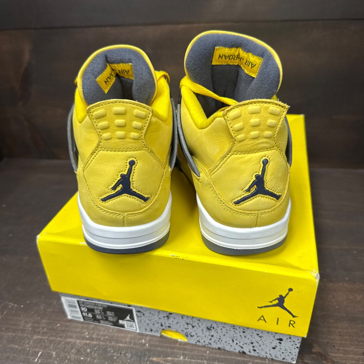 Jordan 4 Retro Lightning (2021) Size 10 (Pre-Owned) - sole