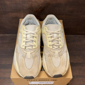 adidas Yeezy Boost 700 Analog Size 7 (Pre-Owned) - tag