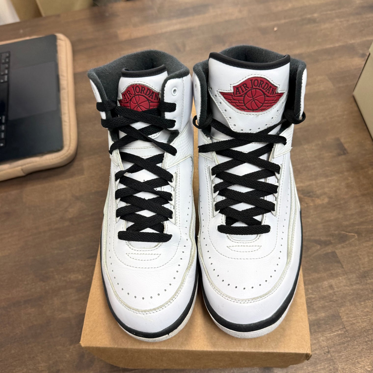 Chicago Jordan 2 Retro (USED, No Insoles, No Box)
